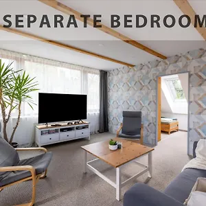 Apartment Vousata Dama - Ps3 - Parking Free, Prague